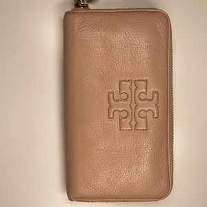 Tory Burch Leather wallet